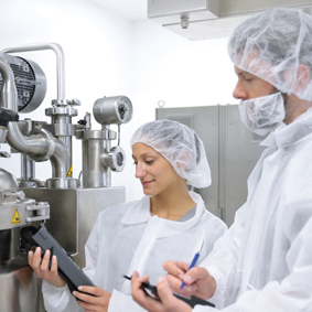 Calibration and documentation of a stationary pharmaceutical production plant