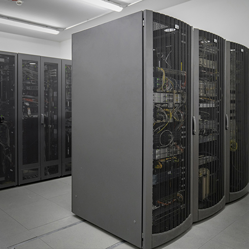 Server room Testo Industrial Services Kirchzarten Secure archiving of test equipment data at Testo Industrial Services