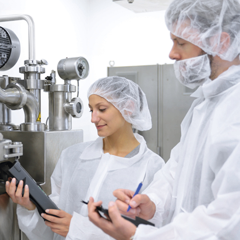 Calibration and documentation of a stationary pharmaceutical production plant