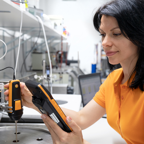 Calibration of temperature measuring instruments Calibration of temperature measuring instruments in the dip tank