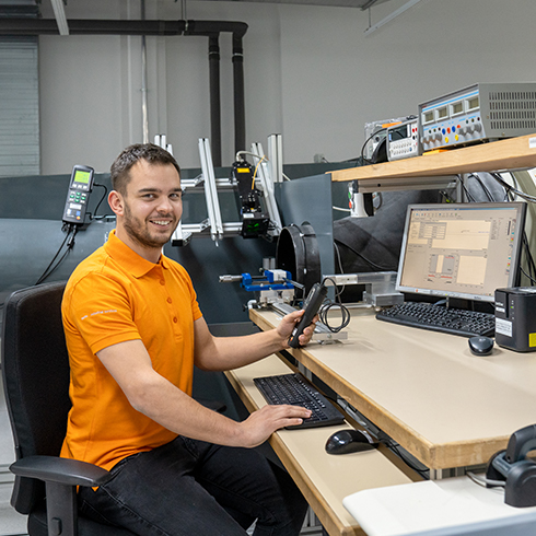 Calibration of flow meters Calibration of flow at the wind tunnel