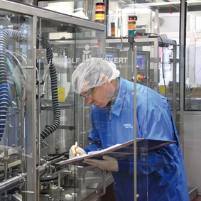 GMP-compliant plant qualification documentation GMP-compliant documentation in the context of plant qualification