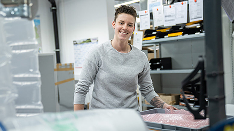 We are ready to help! - Our values We are ready to help! Testo employee in logistics.